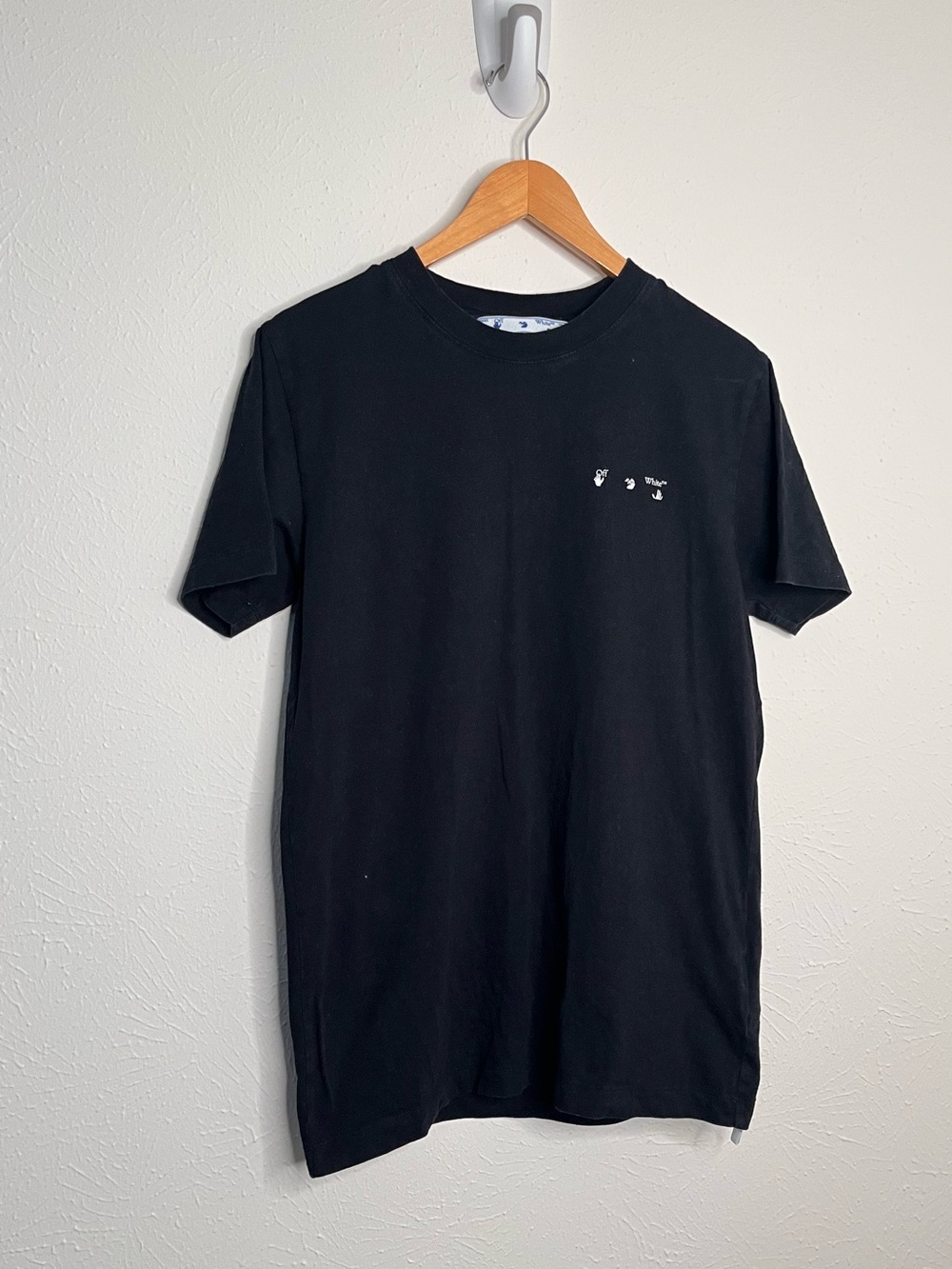 Off white tshirt